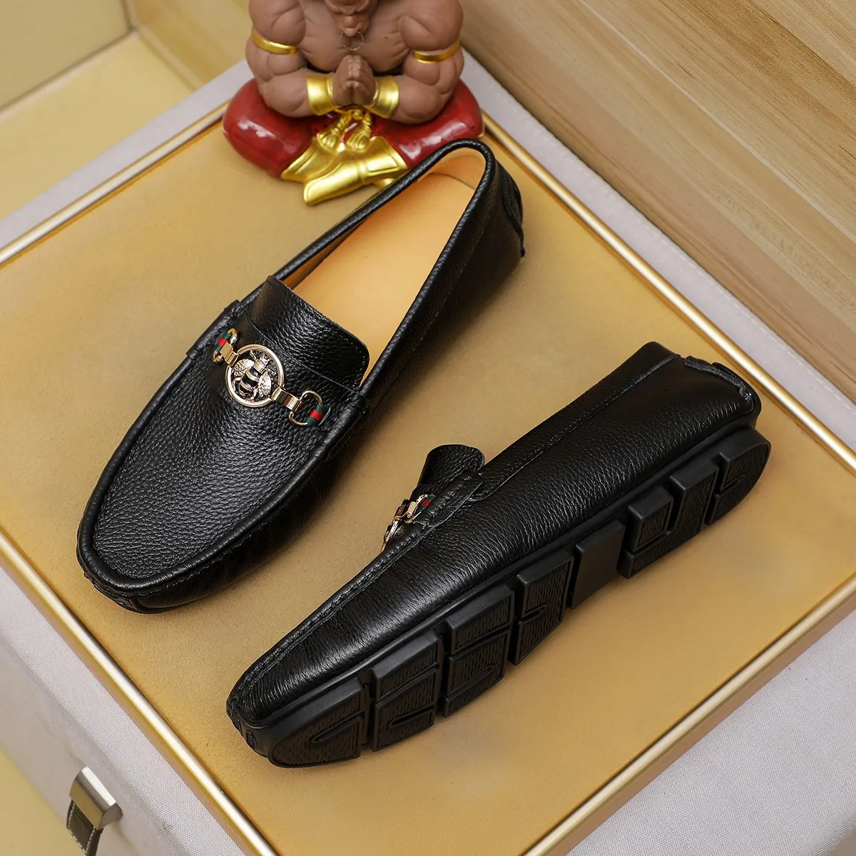 Men's shoes💰380💰🕷🕷️【 GUCCI 】Gucci's best-selling trendy men's casual slip-on shoes 🇨🇳Official website original 1:1 mold 💯Original quality, fine workmanship ☘Fashionable and versatile, perfect shape, comfortable on the feet 🍓Trendy men's recommended model, imported cowhide on the top layer 🎋High-quality pigskin lining, rubber wear-resistant and non-slip outsole, high-end atmosphere, worth owning 🍉Optional 38-44